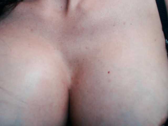 Eroticriver's BongaCams show and profile