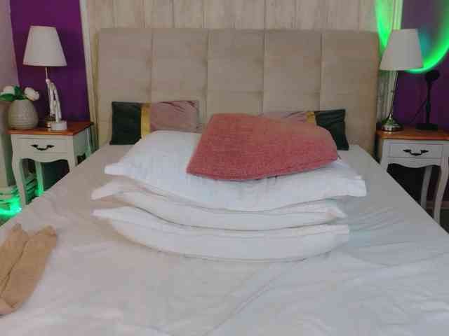 XKimoraX Live Webcam on BongaCams