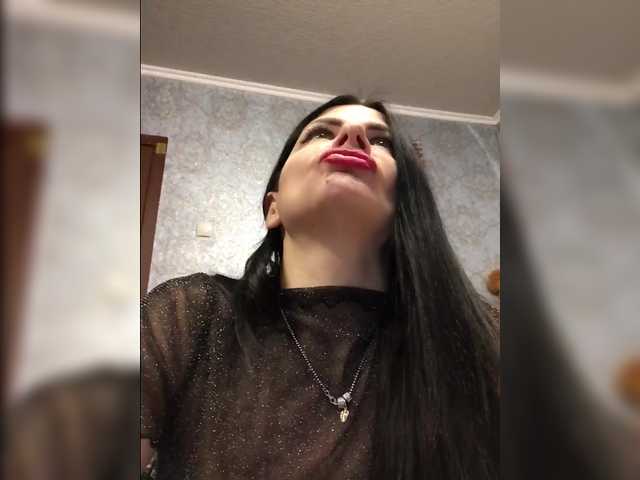 Afinakaroli83's BongaCams show and profile