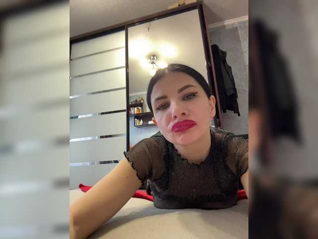 Afinakaroli83's BongaCams show and profile