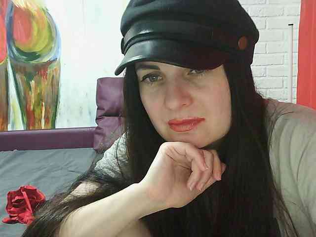 MistressSexologinia webcam