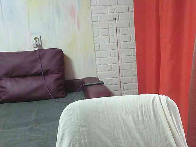 MistressSexologinia webcam