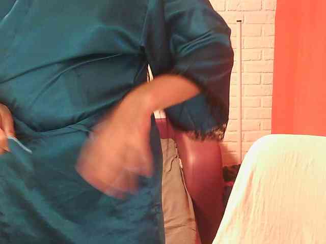 MistressSexologinia webcam