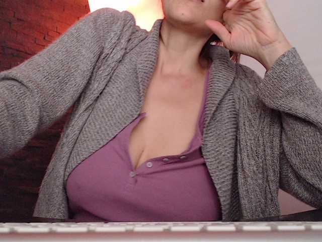 sultriness's BongaCams show and profile
