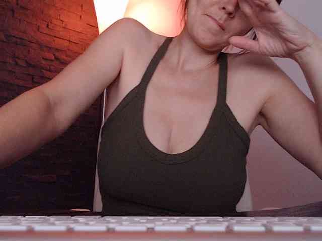 MsSultry webcam
