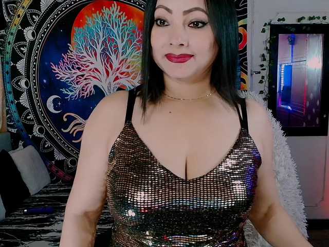 Indica's BongaCams show and profile