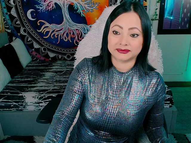 Indica's BongaCams show and profile