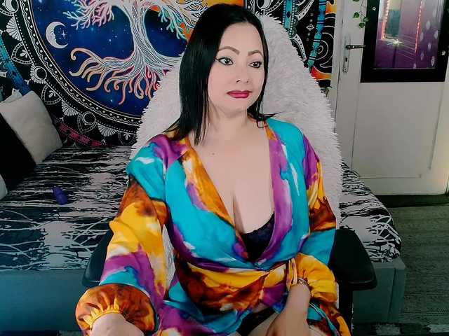 Indica from BongaCams is Freechat