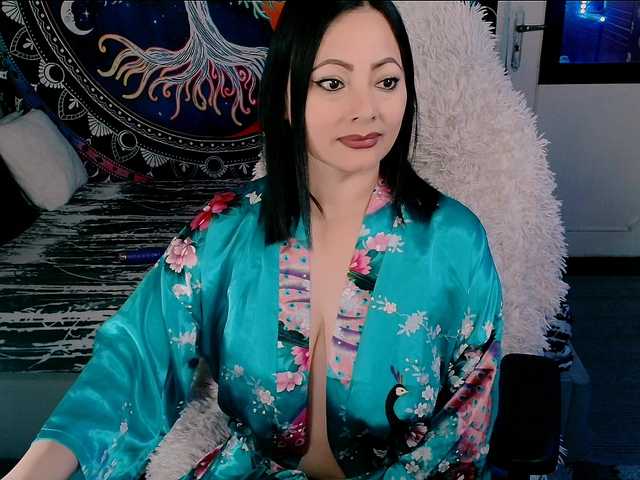 Indica's BongaCams show and profile