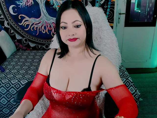 Indica's BongaCams show and profile