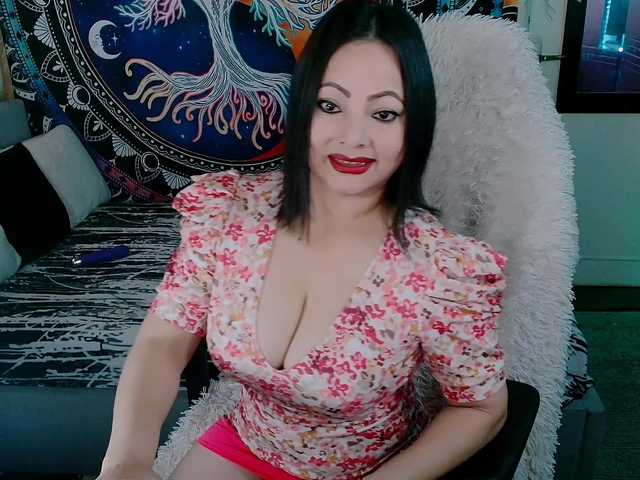 Indica's BongaCams show and profile