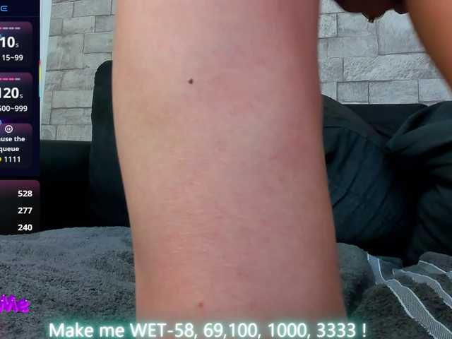 Nefirtiti's BongaCams show and profile