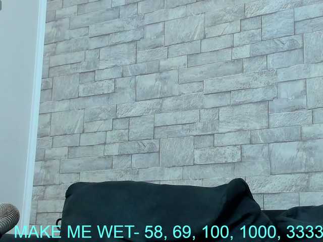 Nefirtiti's BongaCams show and profile