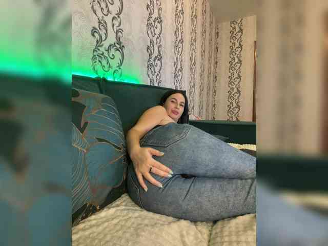 baaayyyy Live Webcam on BongaCams