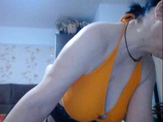 mary-x webcam