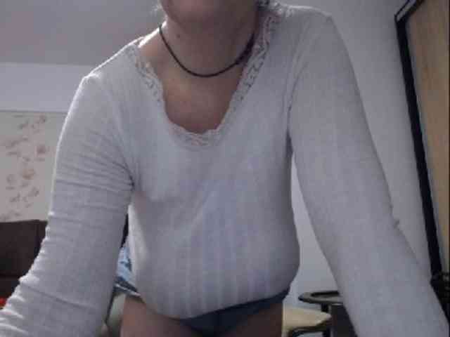 mary-x webcam