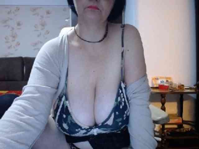 mary-x's webcam live show