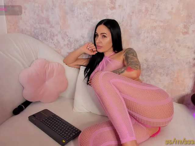 hotbrunette69 live sex