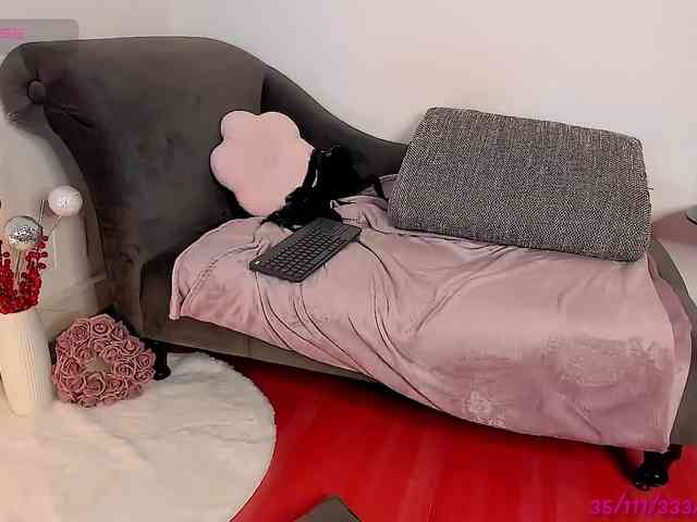 VanessaFox__ webcam