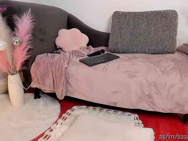 VanessaFox__ webcam
