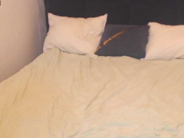 EdenaVega's BongaCams show and profile