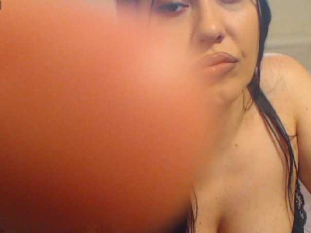 EdenaVega's BongaCams show and profile