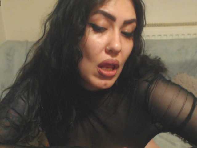 EdenaVega's BongaCams show and profile