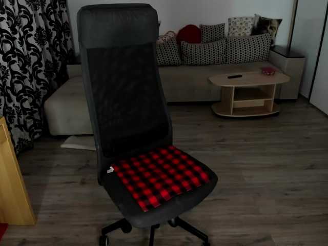 Charlotte4u's BongaCams show and profile