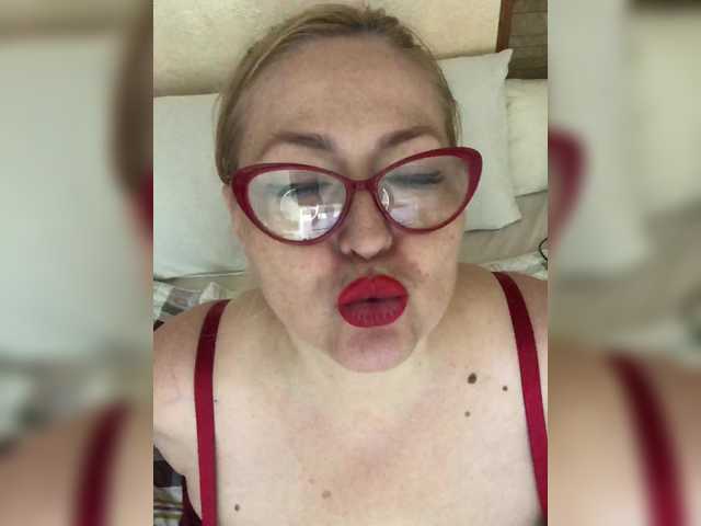 1Darina's BongaCams show and profile