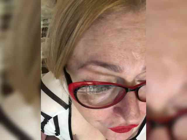 luxuriousGoddess webcam