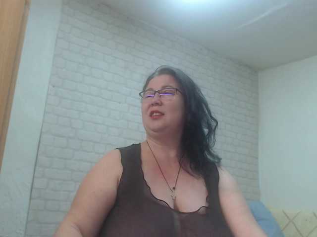 emmasquirt69's BongaCams show and profile