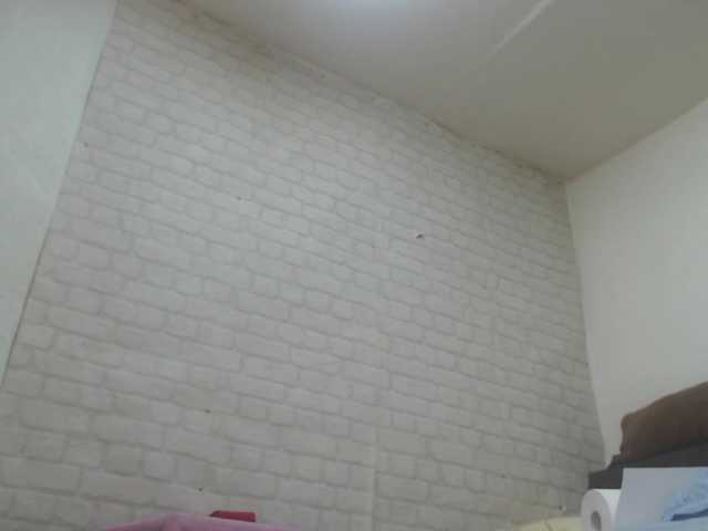 emmasquirt69's BongaCams show and profile