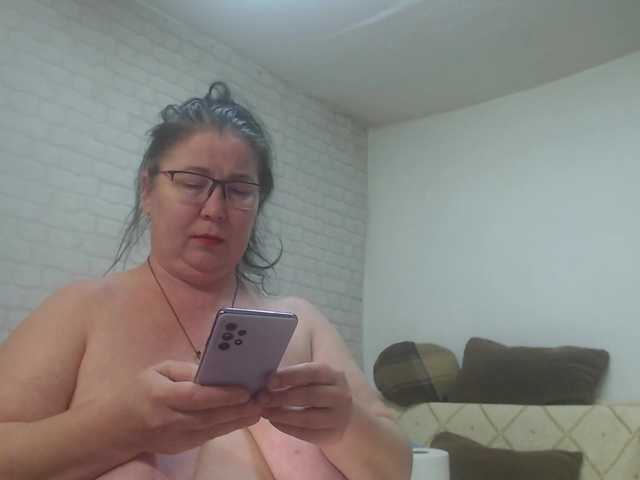 emmasquirt69's BongaCams show and profile