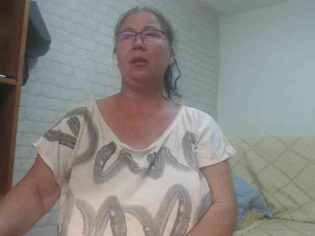 emmasquirt69 webcam