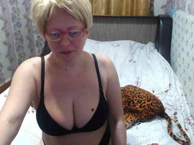 CrazzyBitch webcam