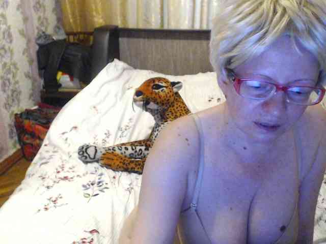 CrazzyBitch webcam