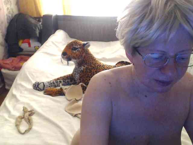 CrazzyBitch webcam