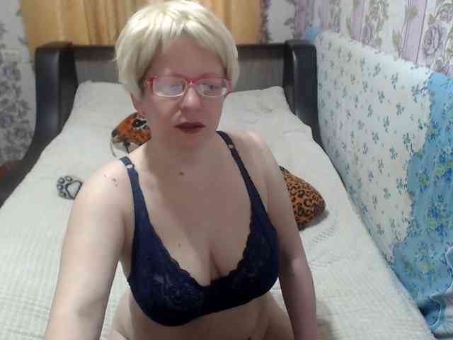 CrazzyBitch webcam
