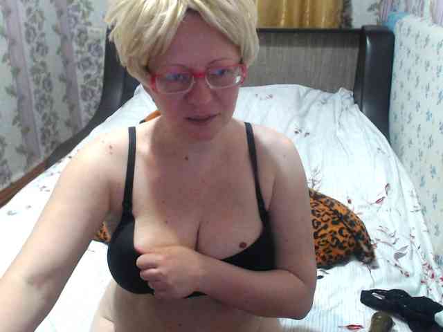 CrazzyBitch webcam