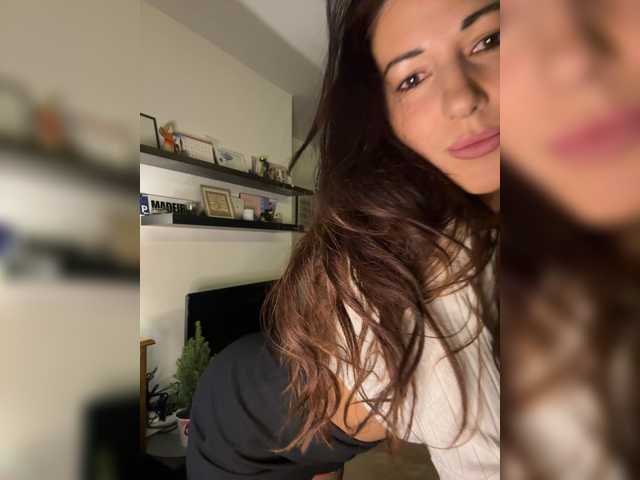 AnnaMilena's BongaCams show and profile