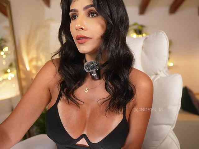 live amateur cam Meegan
