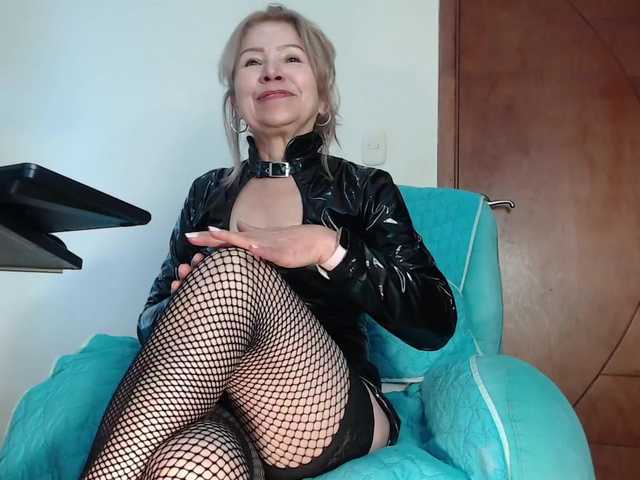 Ladylucky's BongaCams show and profile