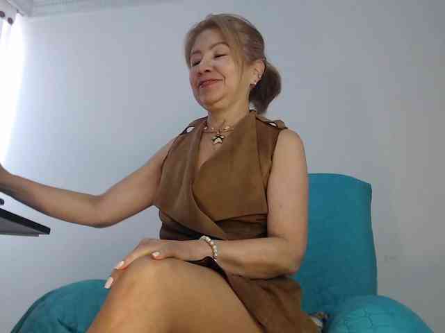 Ladylucky Live Webcam on BongaCams