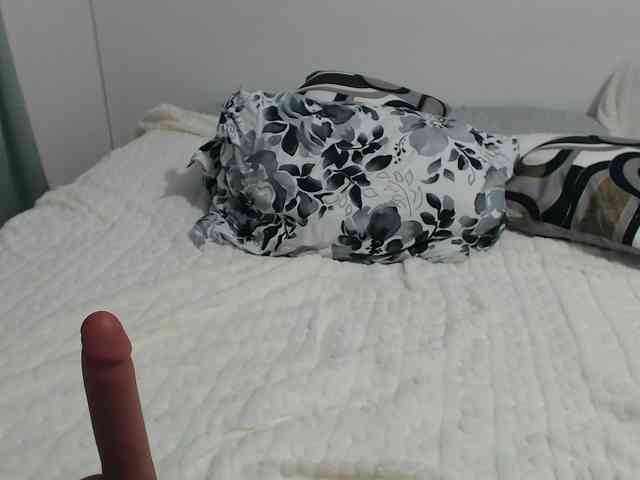 JullieMilf webcam