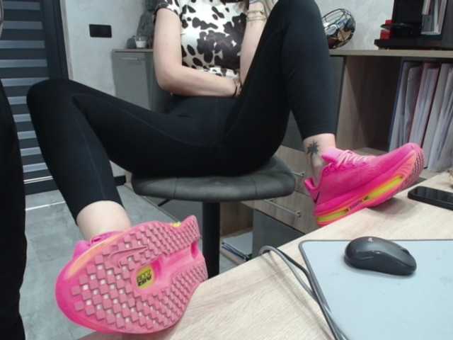 tattoo-couple live sex show