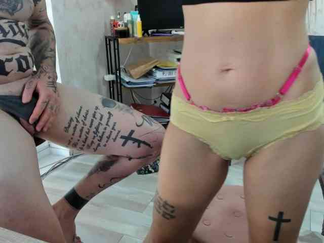 tattoo-couple Live Webcam on BongaCams