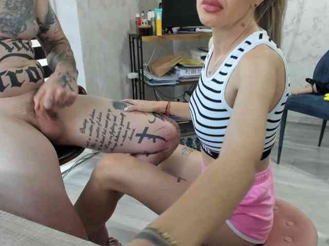 Модель: tattoo-couple