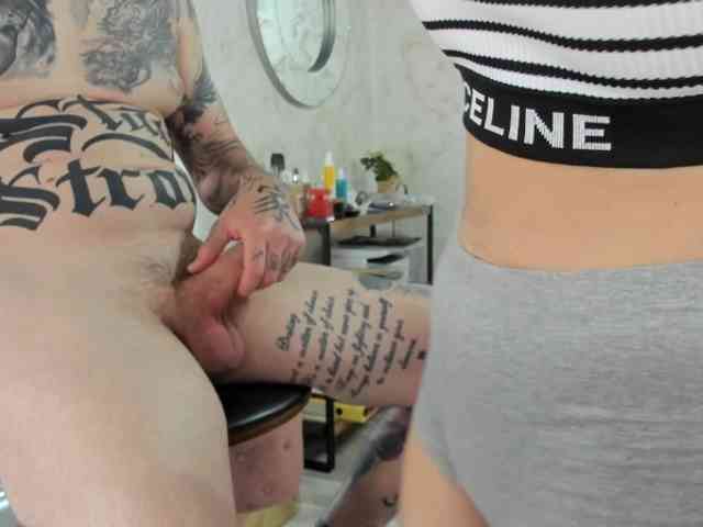 Модель: tattoo-couple