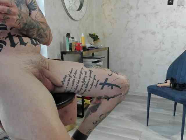 Модель: tattoo-couple