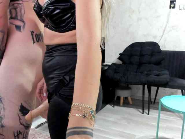 tattoo-couple Live Webcam on {site_name}